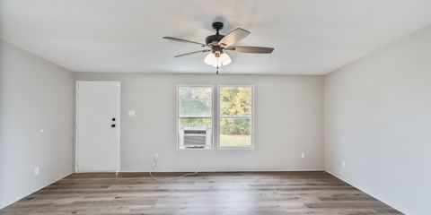 20 Conner Hogan Lane-14.jpg