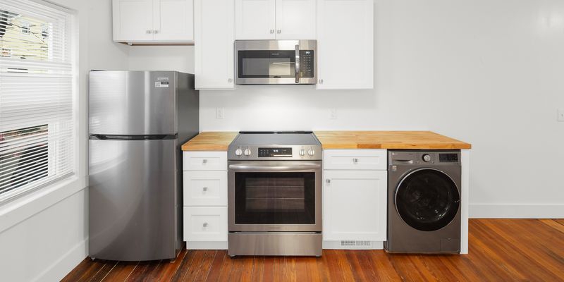 Providence Apartment: 323 Williams St