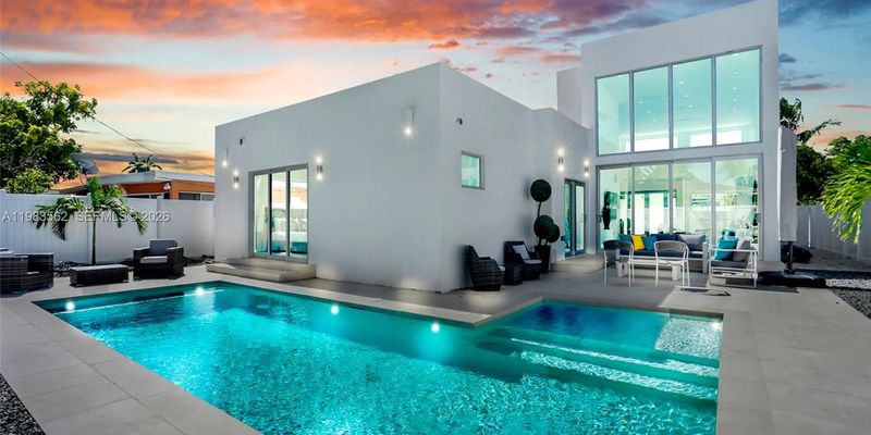 North Bay Village House: 7525 Buccaneer Ave