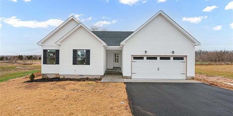 Smiths Grove House: 140 Middlebrook Ln