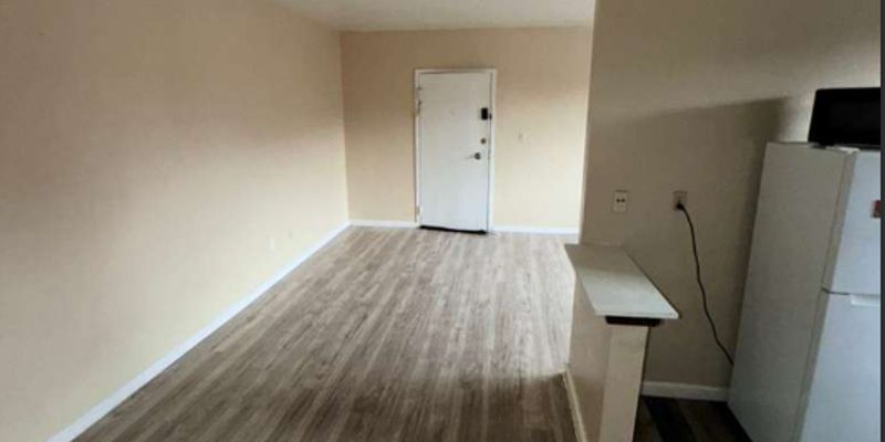 East Cleveland Apartment: 13975 Superior Rd 7B