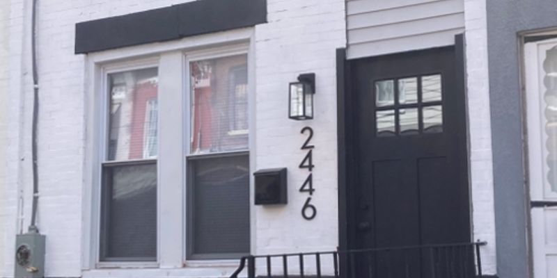 Philadelphia House: 2446 W Oakdale St