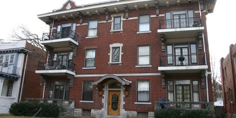 St. Louis Apartment: 6036 Washington Boulevard