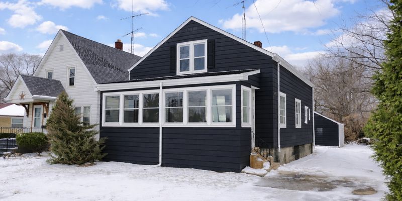 Kenosha House: 3129 14th Ave