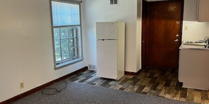 West Allis Apartment: 5619 W Lincoln Ave