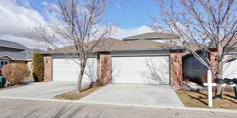 Meridian House: 2122 W Pine Ave