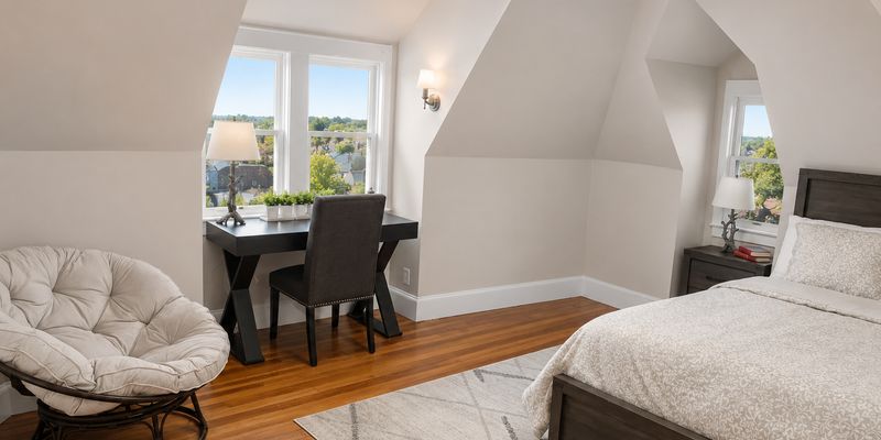 West Hartford House: 1820 Albany Avenue