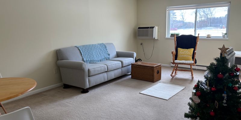 Middleborough Apartment: 66 Mayflower Ave