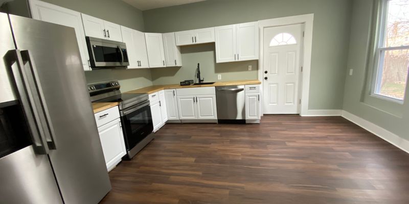 Cincinnati House: 3344 Spokane Ave