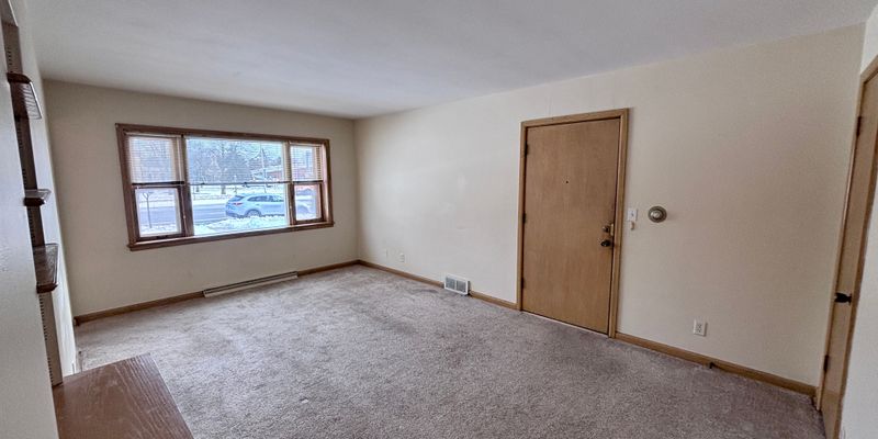 Milwaukee Apartment: 5224 W Forest Home Ave