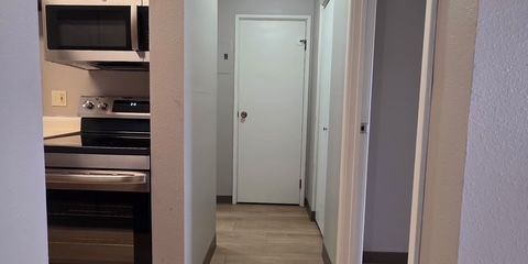 Hallway.JPG