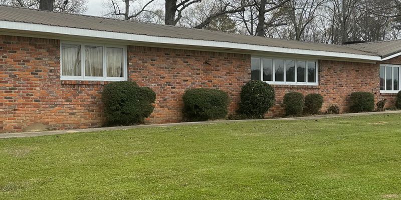 Jasper House: 2804 Hwy 78 E