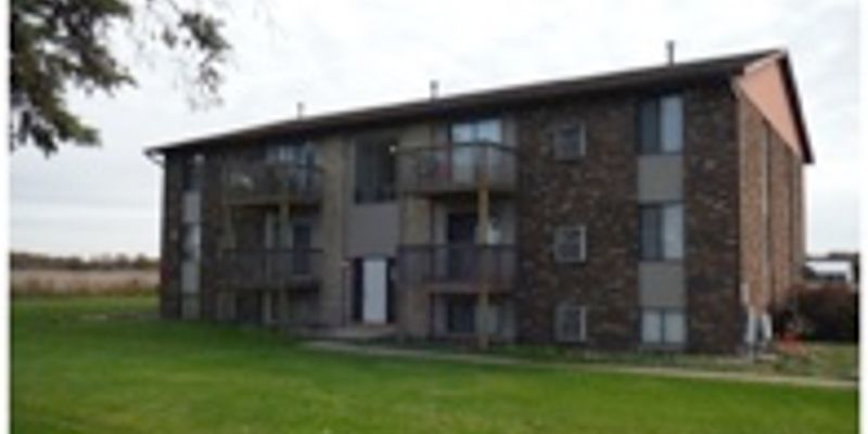 Athens Apartment: 3010 W Dr S