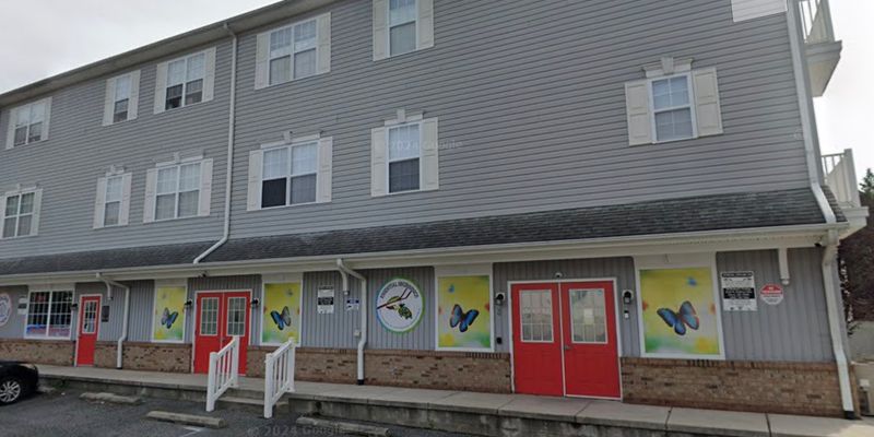 Smyrna Apartment: 28 E Mt Vernon St