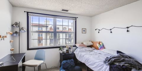 17 Bedroom.jpg