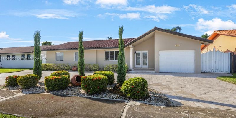 Miami House: 14020 SW 38th St #14020