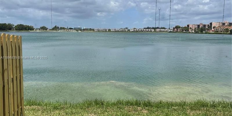 Miami House: 20588 NE 5th Pl