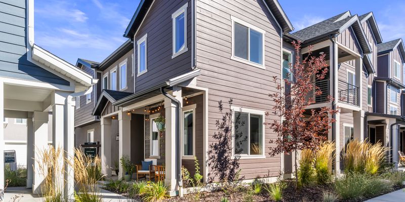 West Haven House: 3329 W 3745 S