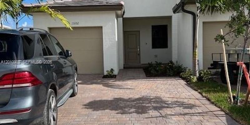 Princeton House: 13102 SW 232nd Ter