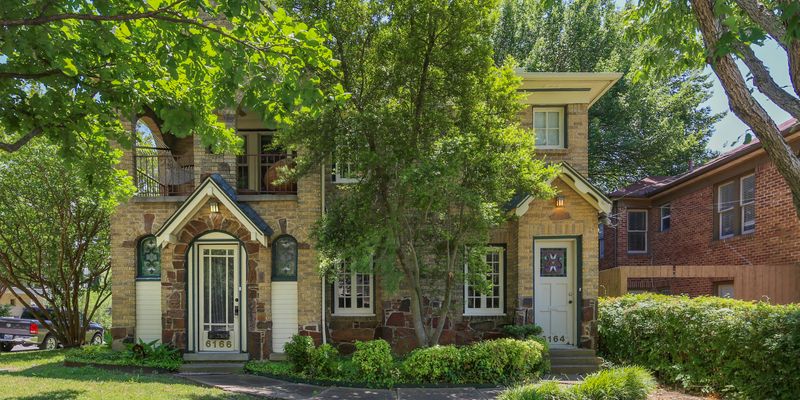 Dallas House: 6166 Oram St