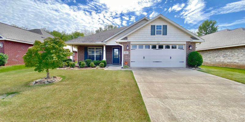 Huntsville House: 328 Research Station Blvd NW