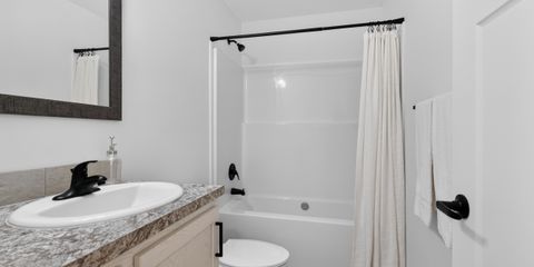 36-11076-Maxwell-Ave-WindowStill-Photography.jpg