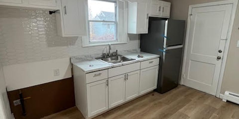 Fall River Apartment: 219 Mulberry St