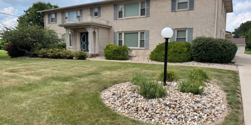 Rock Island Apartment: 3110 24th St