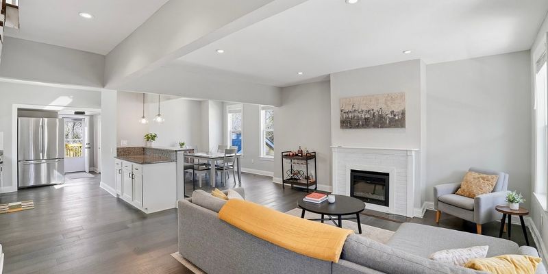Mount Rainier House: 4222 34th St