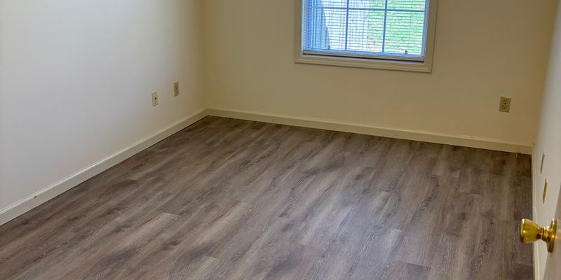 Vincennes Multiplex: 209 Damon Drive