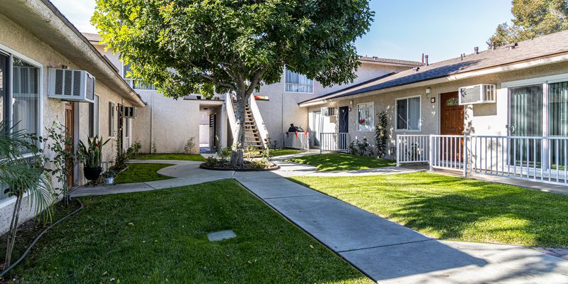 Baldwin Park Apartment: 4040 Badillo Cir