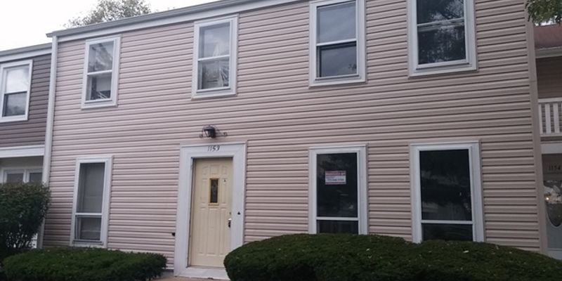 Country Club Hills House: 1153 Williamsburg Rd