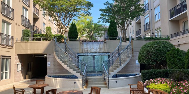 Charlotte Apartment: 1315 East Blvd