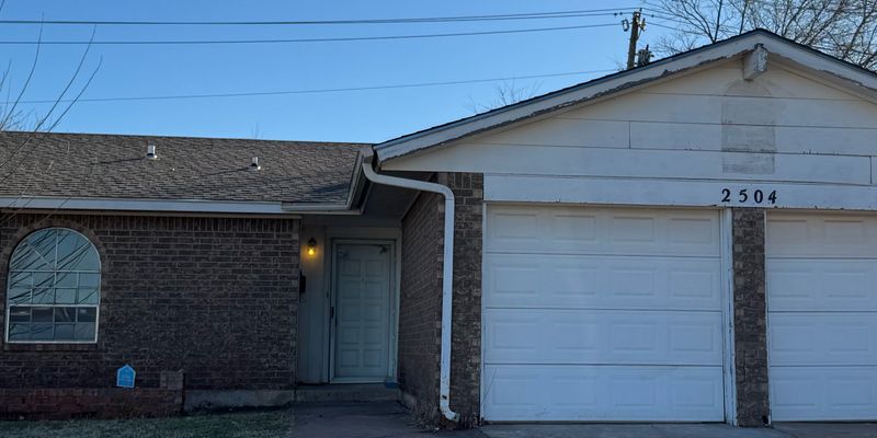 Oklahoma City House: 2504 SE 51st St