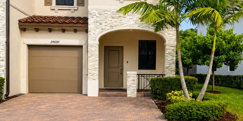 Princeton House: 24608 SW 119th Pl