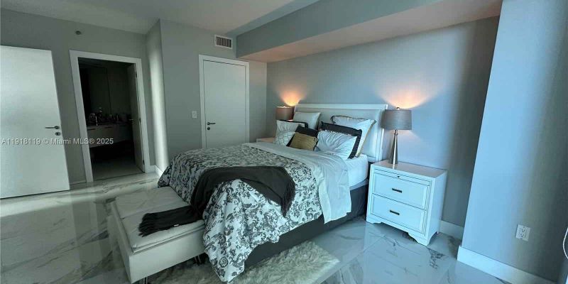 Miami Apartment: 55 SE 6th St