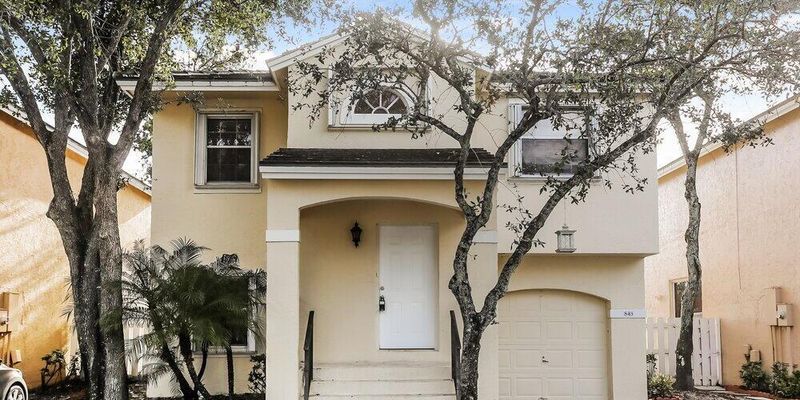 PLANTATION House: 848 NW 98th Ave
