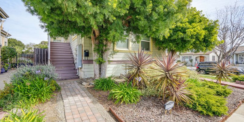 Alameda Apartment: 2629 Eagle Ave