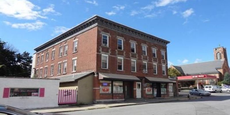 Mechanicville Apartment: 87 North Main St