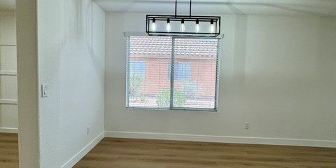 Dinning area.jpg