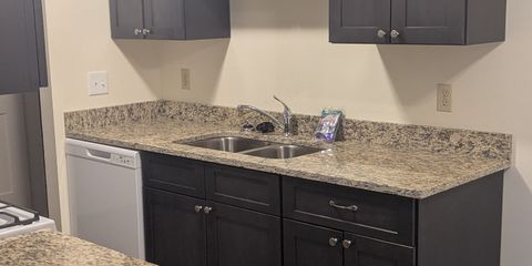 Kitchen (3).jpg