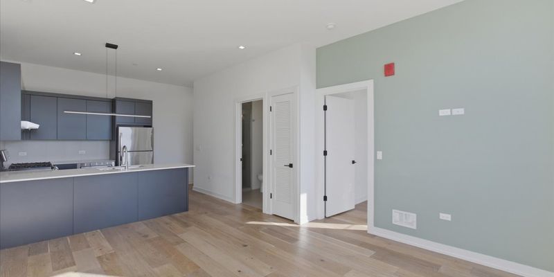 Chicago Condo: 4513 N Clark St