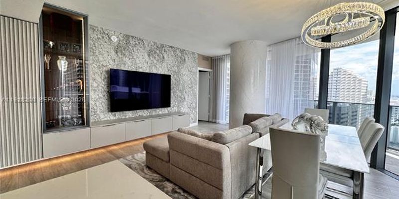 Miami Condo: 45 SW 9th St