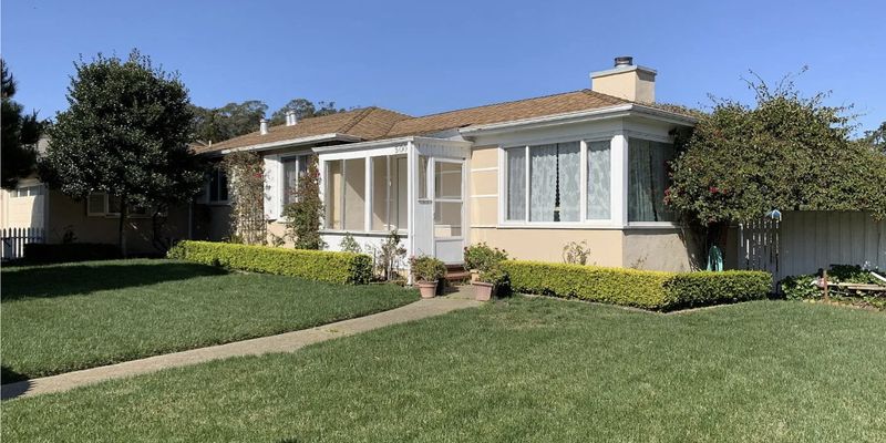 Daly City House: 500 87th St