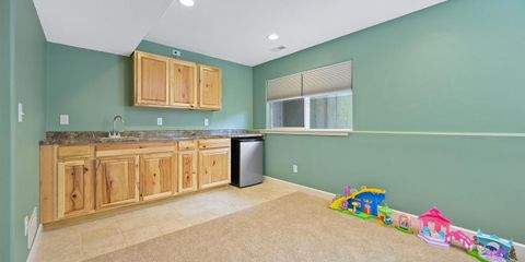 21-166 77 N Park Ridge.jpg