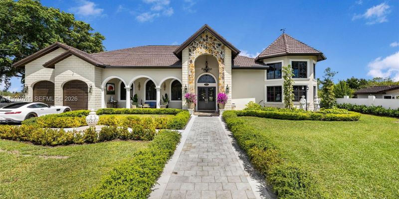 Miami House: 9815 SW 114th St #9815