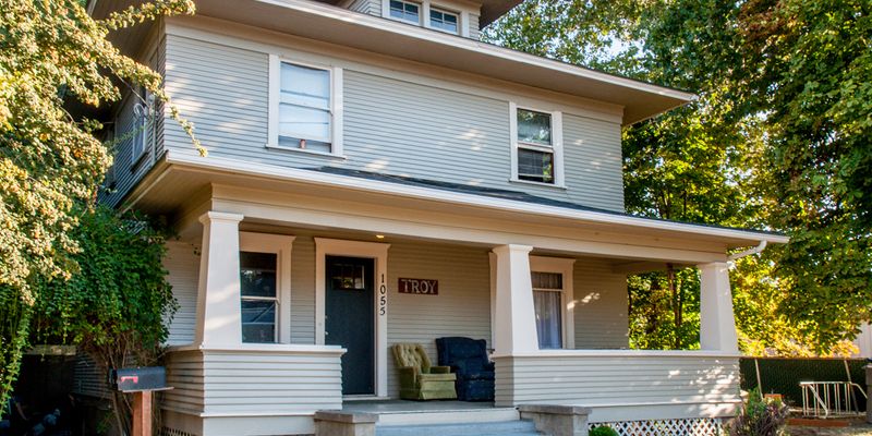 Walla Walla House: 1055 East Isaacs Avenue