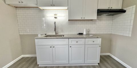 24833Lauren - 4.jpeg