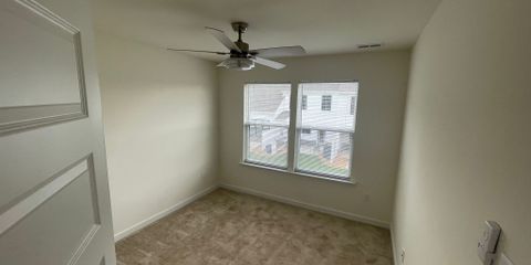 eb200d5f-ee00-4491-b7b4-f55bfa037bd8.jpg