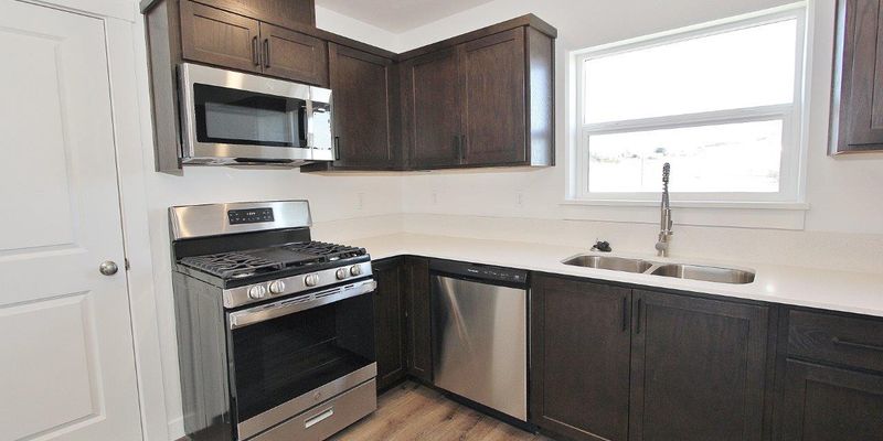 Payette Apartment: 1060 Bighorn St